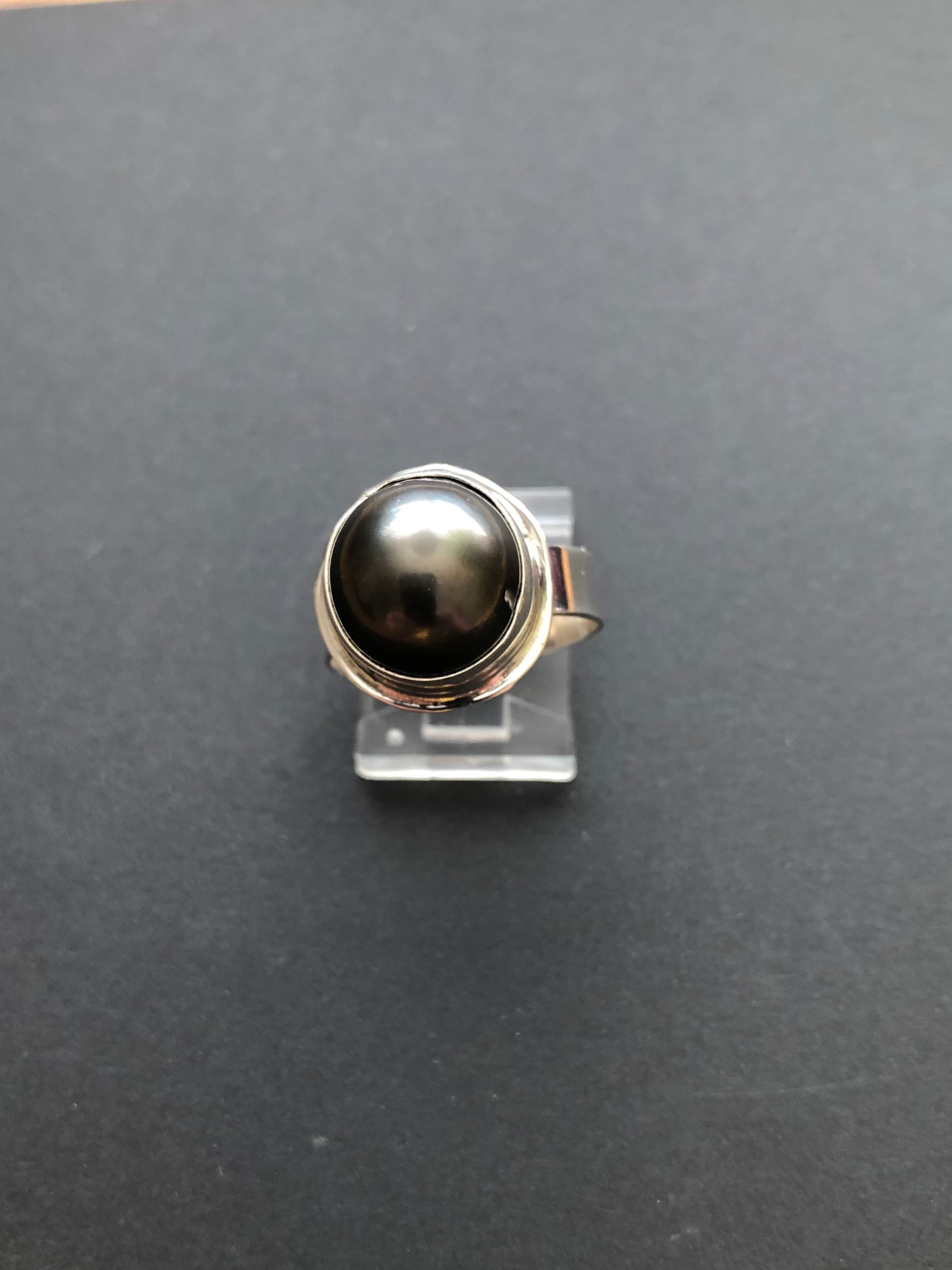 Tahitian Black Pearl Ring in White Gold with Diamonds – Maui Divers Jewelry
